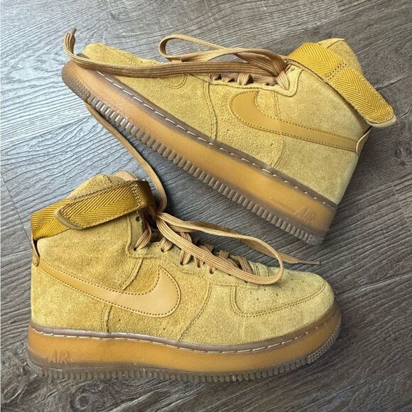Nike | Air Force 1 High LV8 3 Wheat - Picture 8 of 10